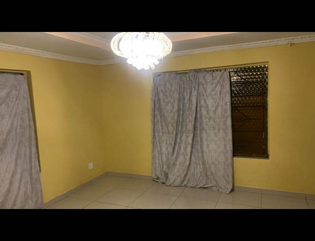 3 BEDROOM HOUSE FOR SALE IN PHOMOLONG